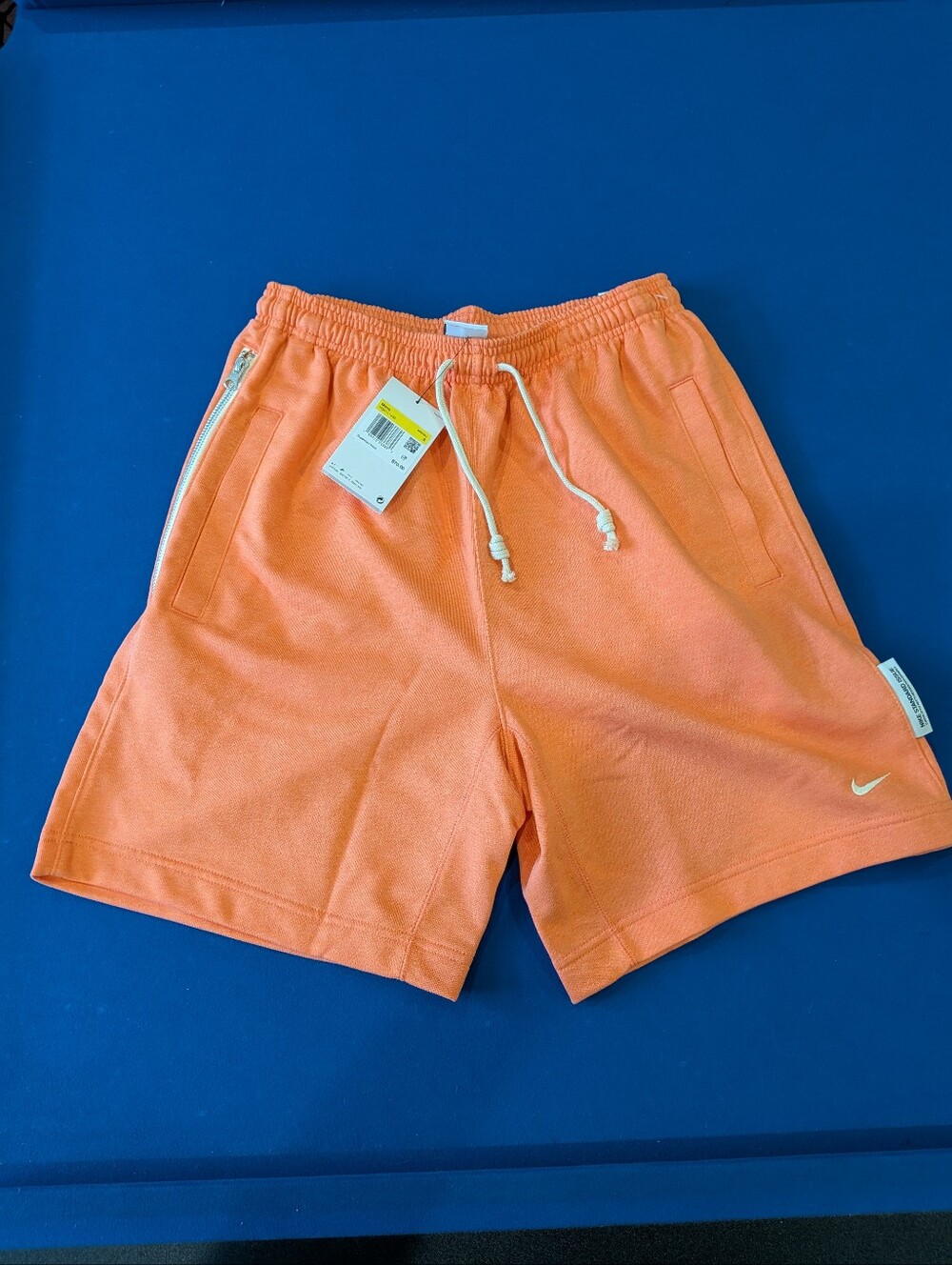 Small Nike Standard Issue Men's Dri-FIT 8" Basketball Shorts DQ5712-643 Orange